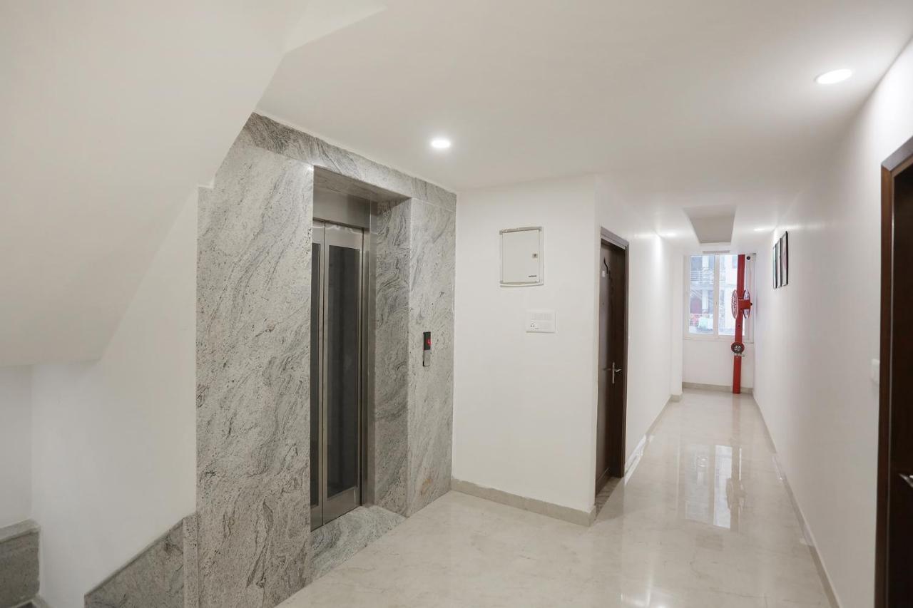 Отель Fabexpress Taj Residency Near Yashobhoomi Convention Centre Дели Экстерьер фото