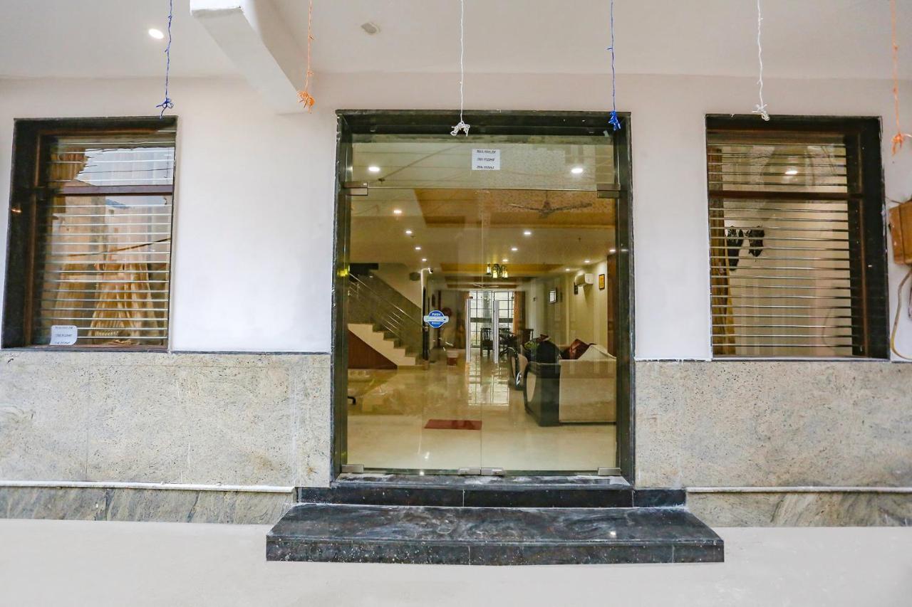 Отель Fabexpress Taj Residency Near Yashobhoomi Convention Centre Дели Экстерьер фото